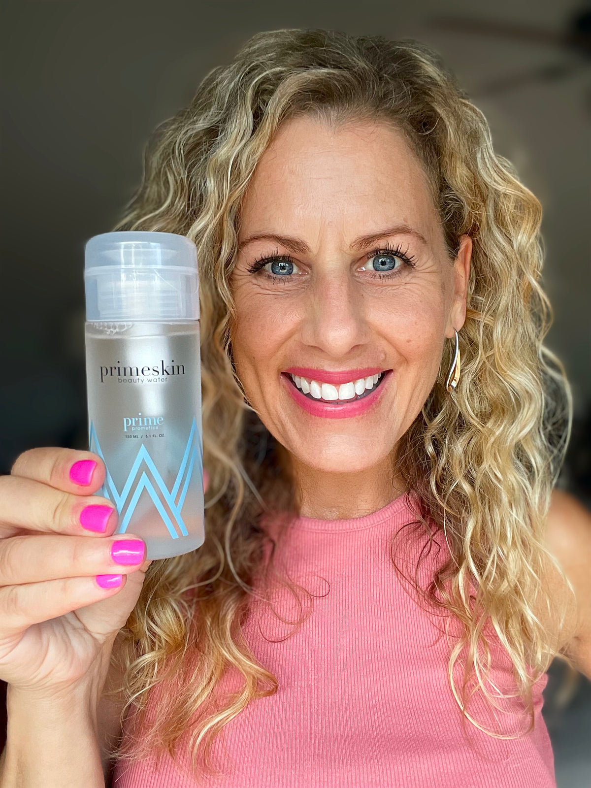PrimeSkin Beauty Water: Intensiv Feuchtigkeitsspendender Make-up-Entferner.